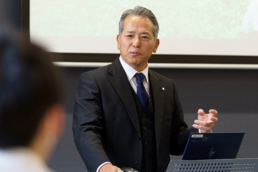 青山学院大学コミュニティ人間科学部で寄附講座を実施。